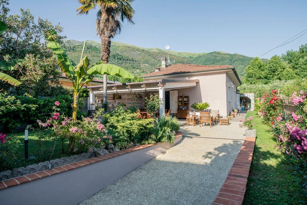 Casa Vittoria Villa Camaiore Exterior photo
